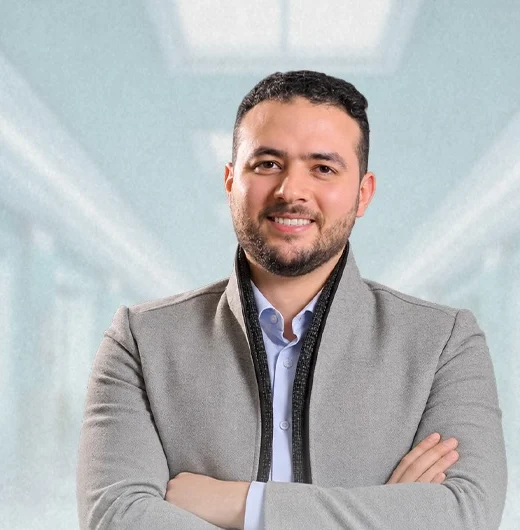 د. حسام خليفة رئيس قسم المسالك وجراحات الذكورة والعقم مستشفى كلى ميت غمر
